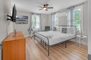 4 chambres, bureau, fer et planche à repasser, Wi-Fi gratuit