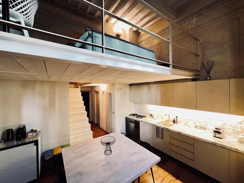 Retro Revival Loft in Arezzo