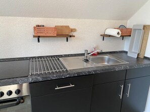 冰箱、微波炉、烤箱、洗碗机
