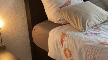 2 bedrooms, free WiFi, bed sheets