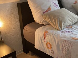2 bedrooms, free WiFi, bed sheets
