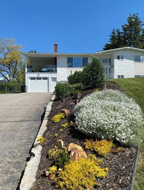 Exterior - Charming 1-bedroom suite with WiFi, AC in wonderful West Kelowna (West Kelowna)