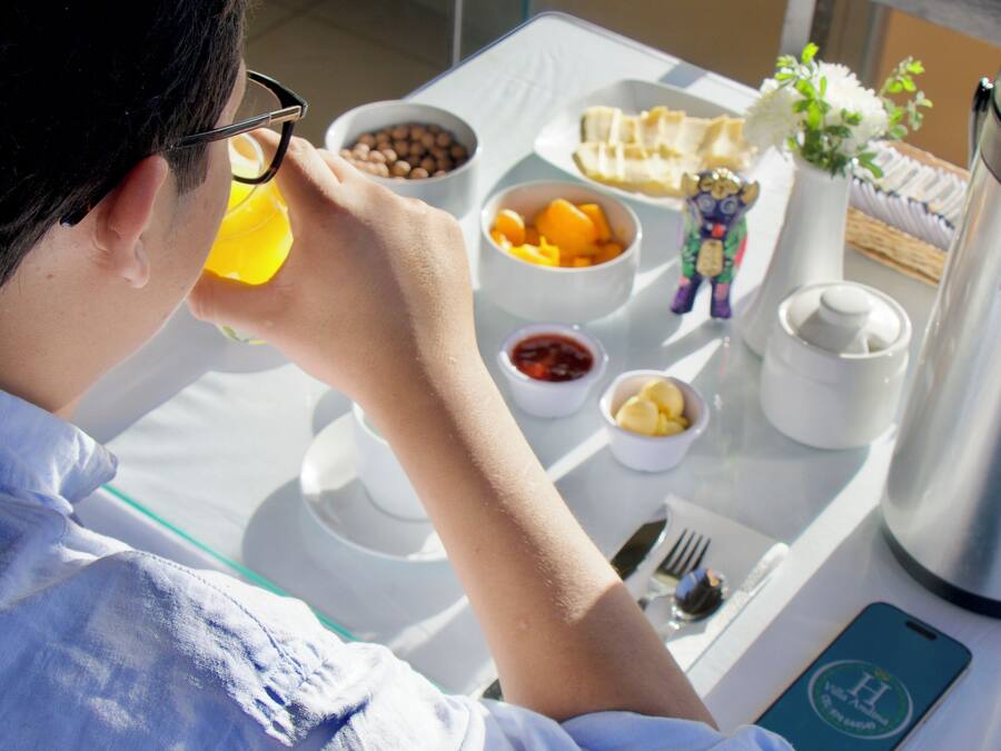 Desayuno continental gratuito y diario