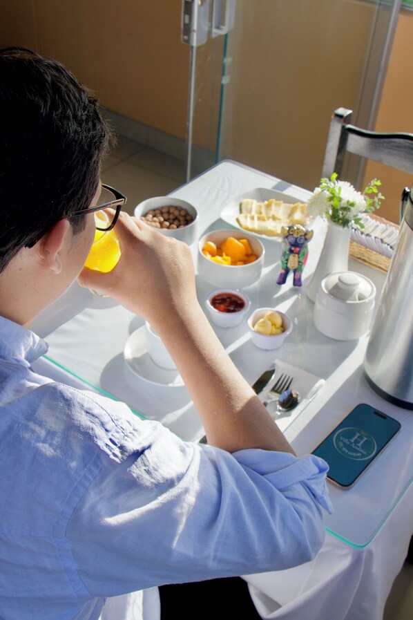 Free daily continental breakfast - Hotel Villa Andina (Cusco)