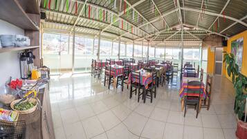 Desayuno continental incluido todos los días