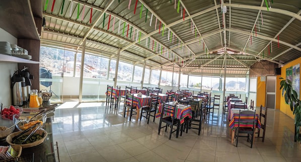 Desayuno continental incluido todos los días