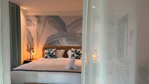 Minibar, in-room safe, soundproofing, free WiFi - Blue Ocean Suites & Apartments (Trou d'Eau Douce)