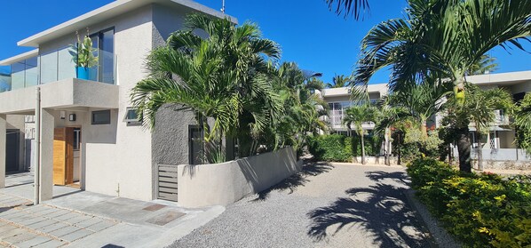 Front of property - Blue Ocean Suites & Apartments (Trou d'Eau Douce)