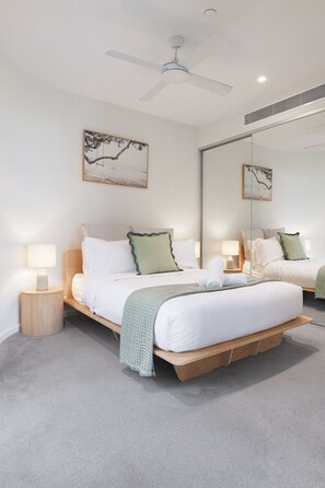 3 bedrooms, iron/ironing board, free WiFi, bed sheets