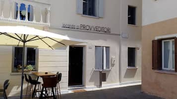 Superior Townhome, City View