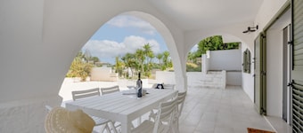 GuestHost - Beachside Escape–Villa Mola Polignano