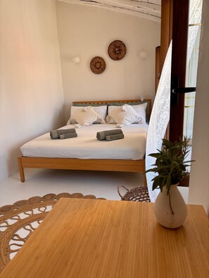 3 bedrooms, desk, iron/ironing board, free WiFi - Dòmo Anděl Sardinia (San Vito)