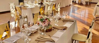 國際西斯內酒店