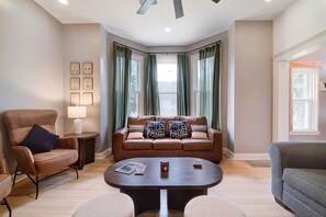 Smart TV, fireplace, table football, stereo