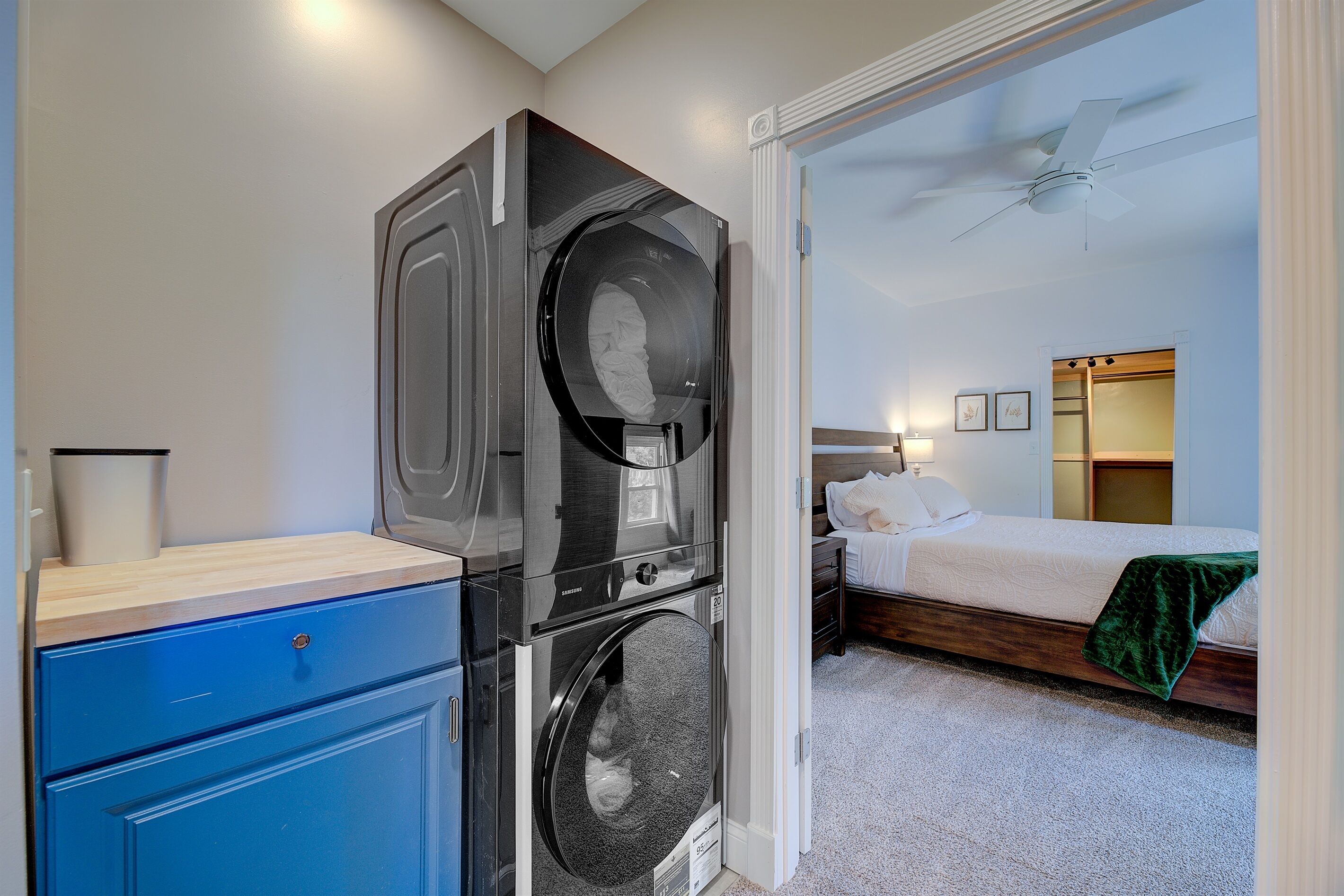 4 bedrooms, desk, iron/ironing board, travel cot