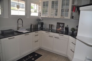 Oven, stovetop, dishwasher