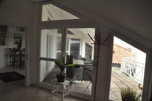 Interni