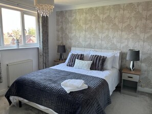 3 Schlafzimmer, Bügeleisen/Bügelbrett, WLAN, Bettwäsche