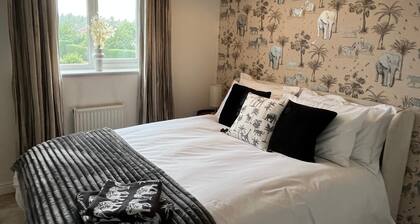 Beverley - Detached house in village location less than 2 miles away