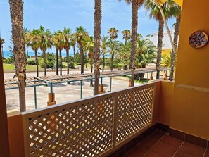 Property grounds - Ocean View in First Line (chipiona)