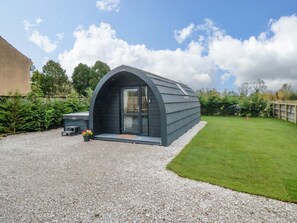 Exterior - Bumblebee Glamping Pod (Malton)