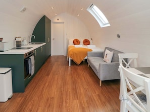 1 habitación, decoración personalizada y muebles diferentes