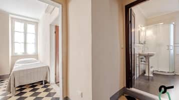 1 Schlafzimmer, Reisekinderbett, Internetzugang