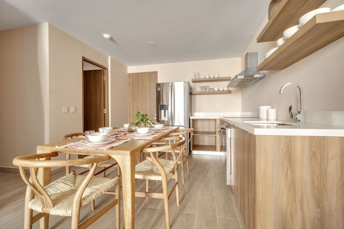 Full-sized fridge, microwave, stovetop, griddle
