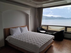 Free WiFi, bed sheets - Namhae beach hotel (Namhae)