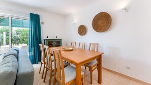 Dining - Modern Carvoeiro Villa by LovelyStay (Praia do Carvoeiro)