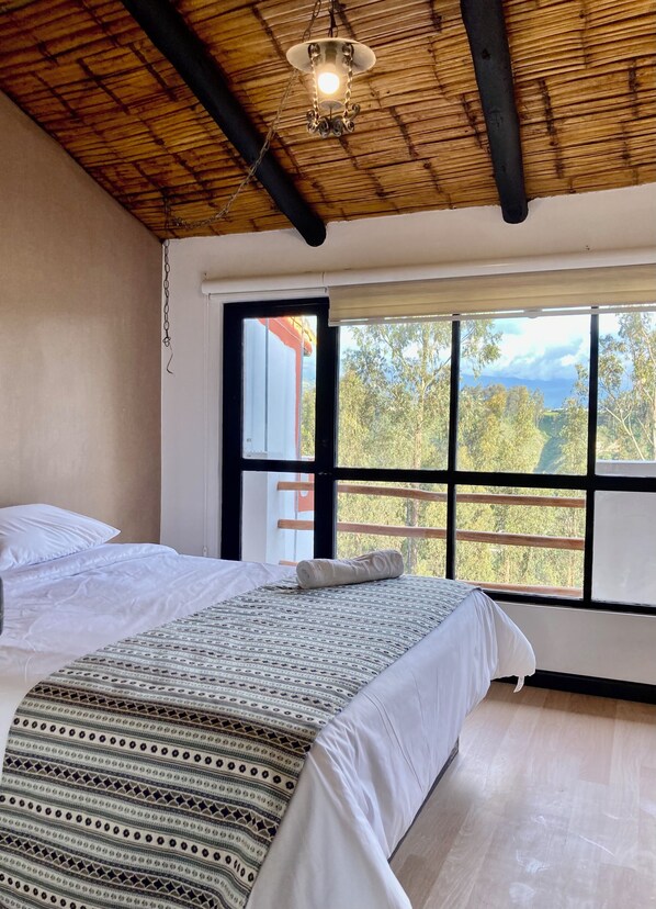 Deluxe-Doppelzimmer | Daunenbettdecken, kostenloses WLAN, Bettwäsche, Rollstuhlgeeignet