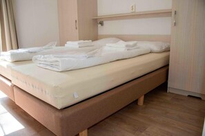 2 habitaciones, wifi gratis y ropa de cama