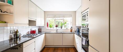 Fridge, microwave, oven, dishwasher