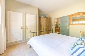 Villa | 4 slaapkamers, een strijkplank/strijkijzer