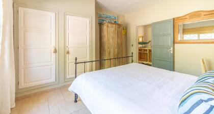 Spacious Villa Near Sand Beaches