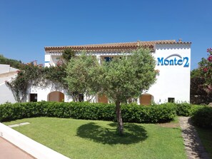 Front of property - NEO HOTEL TRE MONTI (Arzachena)