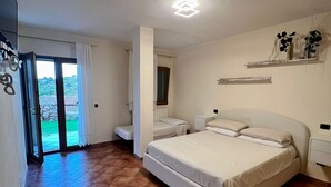 2 bedrooms, iron/ironing board, WiFi (free), bed sheets - Villa Olbia surrounded by greenery.Perfect mix of peace and the sea Sardegna (Osseddu)