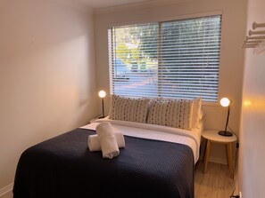 6 bedrooms, iron/ironing board, free WiFi, bed sheets
