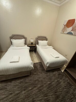 Roupas de cama premium, camas Tempur-Pedic, individualmente decorados
