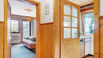 1 chambre, fer et planche Ă repasser, Wi-Fi, draps fournis