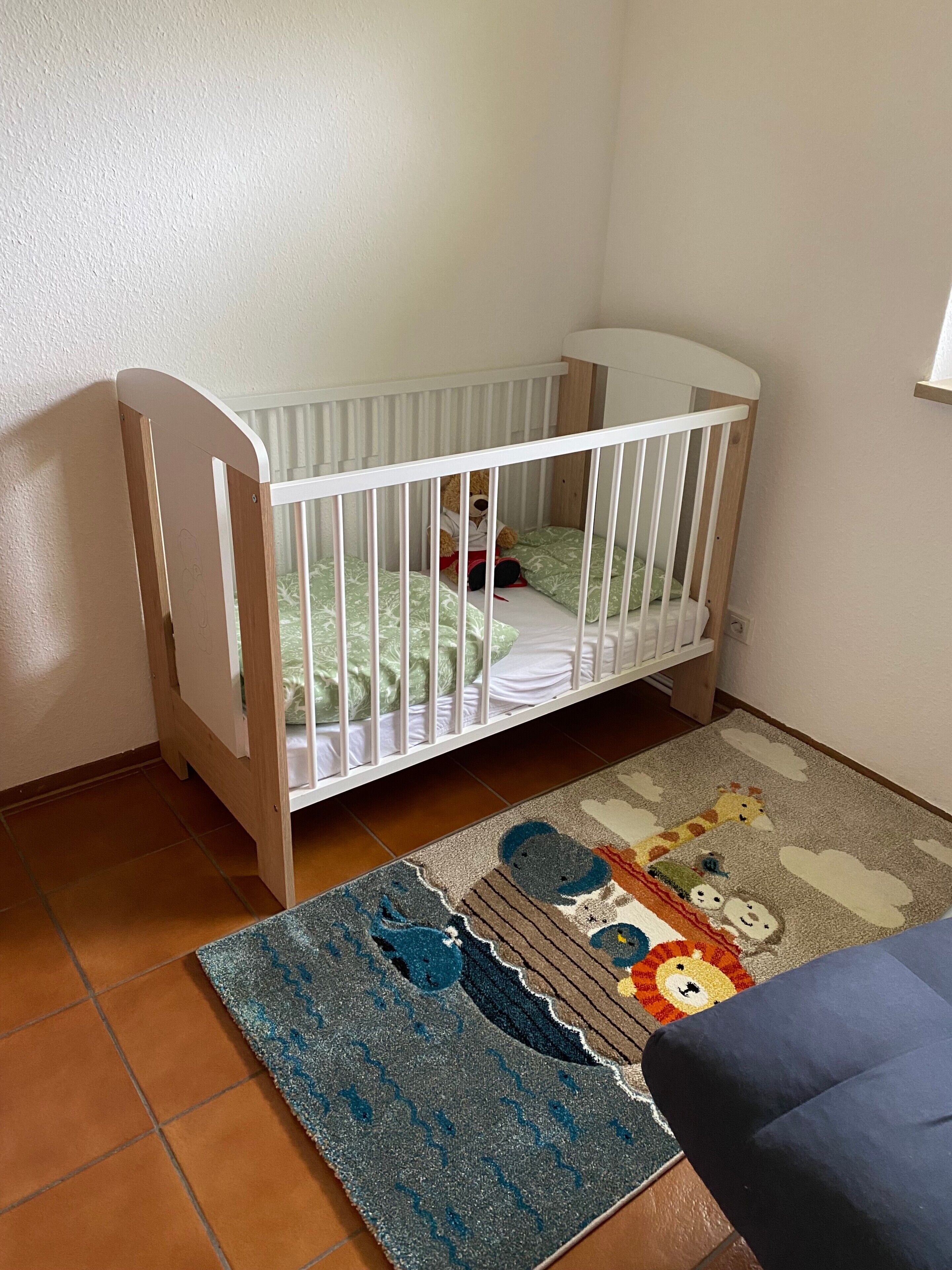 2 quartos, ferros/tábuas de passar roupa, Wi-Fi, roupa de cama