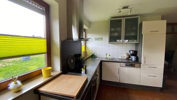 Geladeira, fogão, cooktop, lava-louças