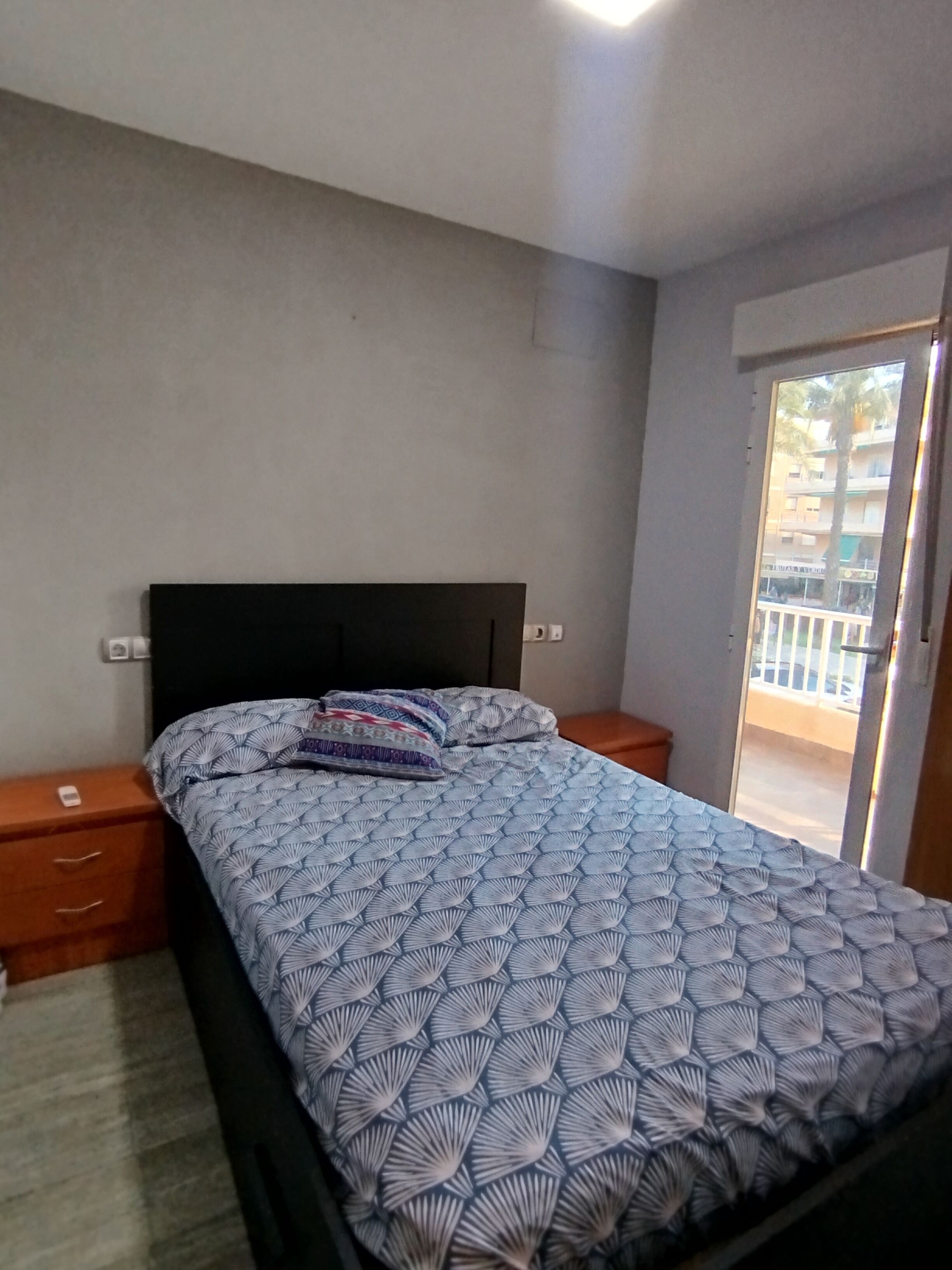 3 chambres, fer et planche à repasser, Wi-Fi, draps fournis