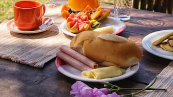 Tempat makan outdoor