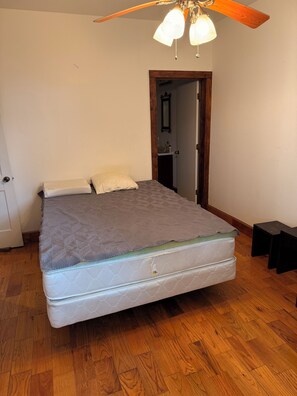 2 habitaciones y ropa de cama