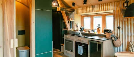 Réfrigérateur, four, plaque de cuisson, lave-vaisselle
