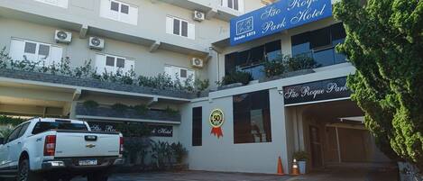 Fachada da propriedade