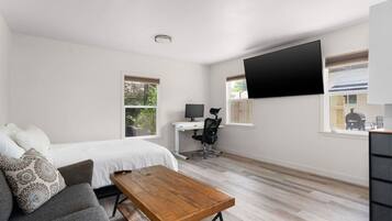1 chambre, bureau, fer et planche à repasser, Wi-Fi