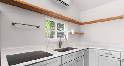 Private GuestHouse in South Congress