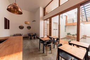 Kontinental morgenmad hver dag mod et gebyr